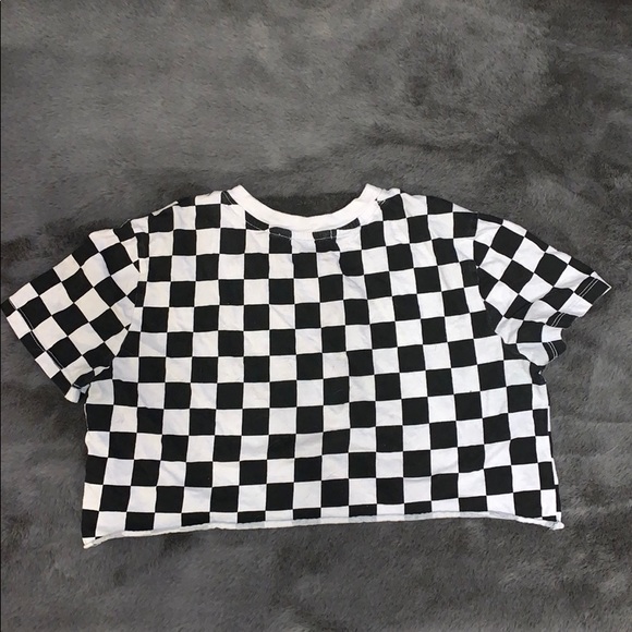 Black and white checkered crop top, from Forever21 - Picture 2 of 3